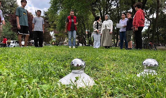 Menteşe'de gençler Bocce sporuna ilgi duyuyor