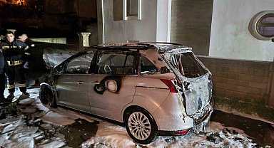 Menteşe'deki otomobil yangınında bir şüpheli gözaltına alındı