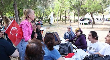 Merkezefendi Belediyesi özel bireyler için İzmir gezisi düzenledi