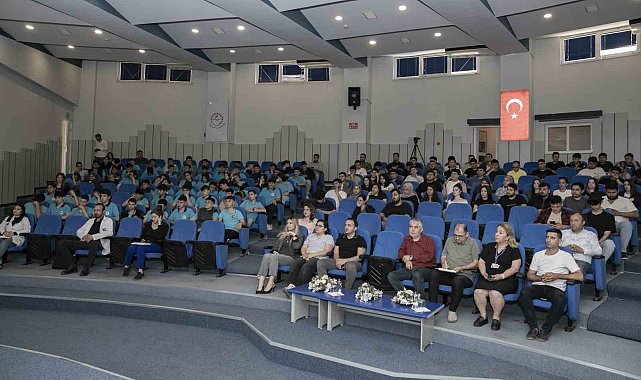 Mersin'de 'Yeşil Dönüşüm' paneli düzenlendi