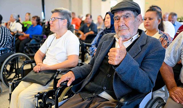 Mersin'de engellilere akülü sandalye desteği