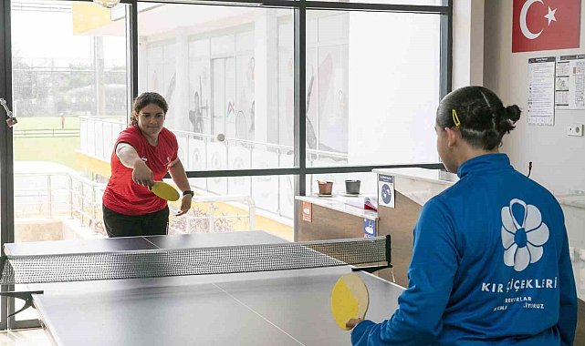Mersin'de kız kardeşlerden spor başarısı