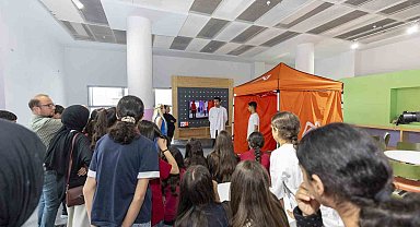 Mersin'de öğrencilere sanal gerçeklikte afet eğitimi