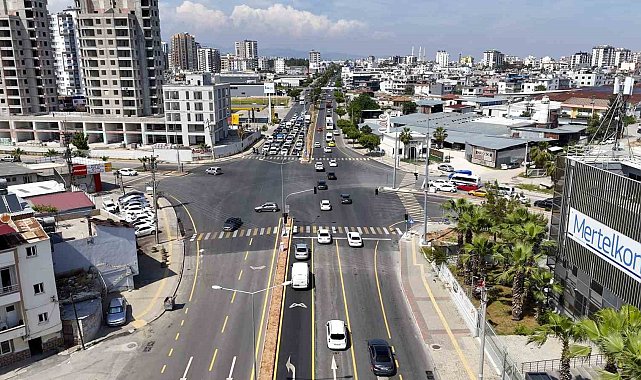 Mersin'in ulaşımında konfor ve güvenliği artırmak amacıyla kavşaklar yenileniyor