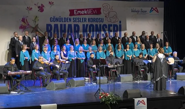 Mersin'de gönülden sesler korosundan 'Bahar' ziyafeti