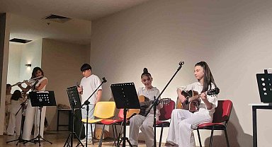 Mesir Ortaokulu öğrencilerinden unutulmaz müzik şöleni