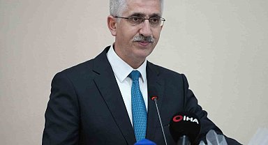 Milli Eğitim Bakan Yardımcısı'ndan öğretmenlere "yabancı dil" uyarısı: "Sınıfa adımını atar atmaz, öğrettiği dili konuşmalı"