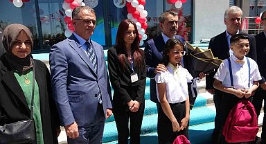 Milli Eğitim Bakanı Tekin, Erciş Bilim ve Sanat Merkezi'nin açılışını yaptı