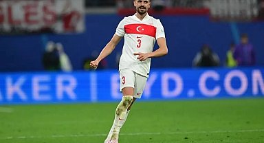 Milli futbolcudan Başkan Büyükakın'a teşekkür