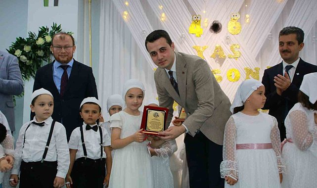 Miniklerin yıl sonu sergisi ilgi ile izlendi