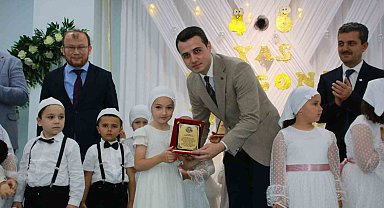 Miniklerin yıl sonu sergisi ilgi ile izlendi