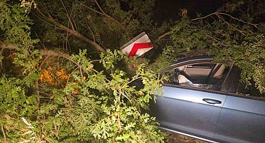 Motosiklet ile otomobil çarpıştı: 1 yaralı