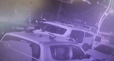 Motosiklet kaskı çalan şahısların o anları kamerada