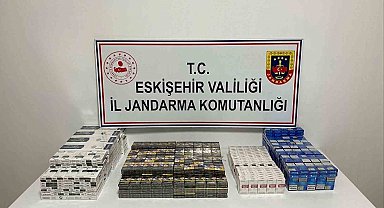 Motosiklet üzerinde bin 100 kaçak sigara ele geçirildi
