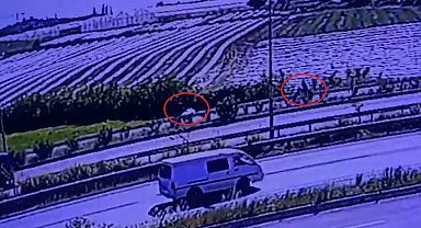 Motosikletlerin çarpıştığı kaza kamerada