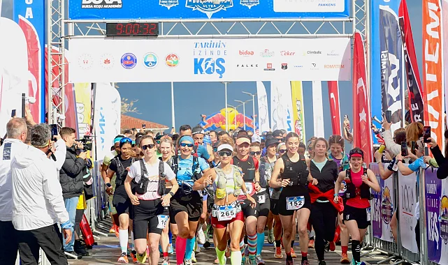 Mudanya'da 19 Mayıs'a özel koşu... 367 sporcu doğa ve tarihin izinde koştu