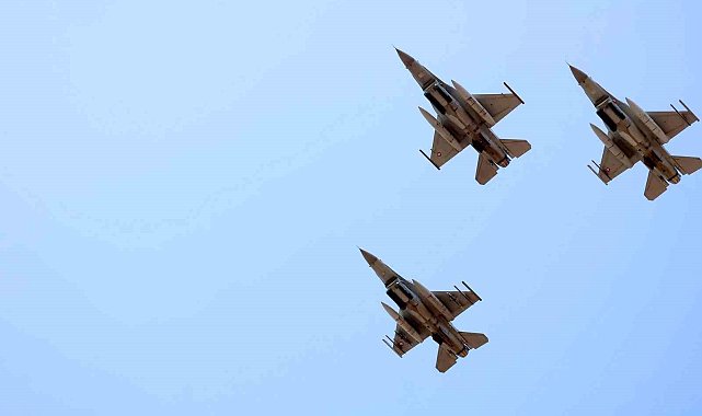 Muğla'da 19 Mayıs coşkusu F-16'ların gösterisiyle başladı