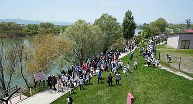 Muş'ta gençlik şöleni: Doğa yürüyüşü ve etkinliklerle 19 Mayıs kutlandı