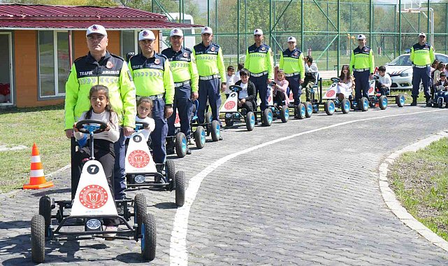Muş'ta öğrencilere uygulamalı trafik eğitimi