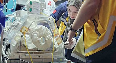 Muş'ta yenidoğan bebek için ambulans uçak havalandı