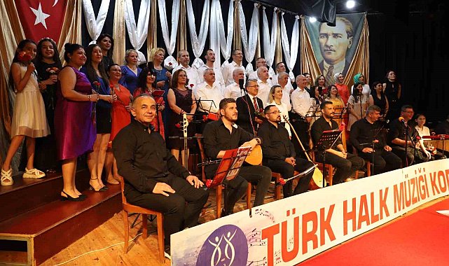 Nazilli Belediyesi THM Korosu'ndan Gençlik Konseri