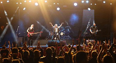 Necati ve Saykolar, Merkezefendililere unutulmaz bir gece yaşattı