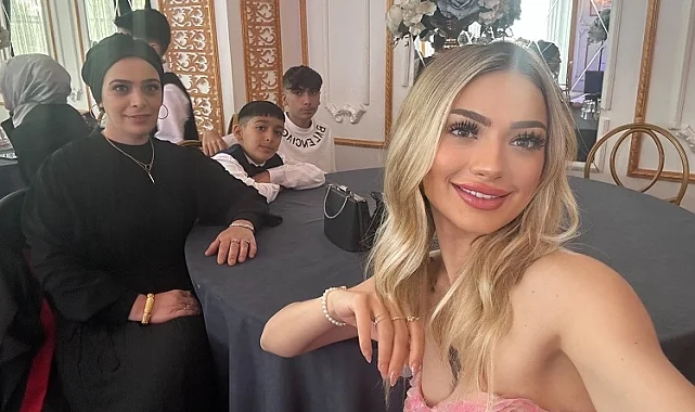 Nevide Çiçek'ten aile saadetli mezuniyet çıkarması