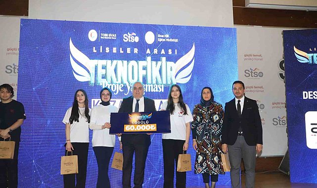 Öğrencilerin 'Teknofikir' projeleri ödüle layık görüldü