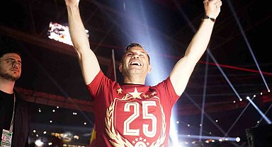 Okan Buruk üst üste 3, toplamda 4. kez şampiyon yaptı