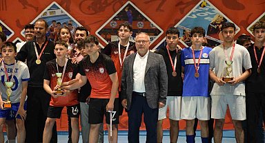 Okul Sporları futsal müsabakaları sona erdi