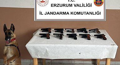 Oltu'da 10 adet ruhsatsız tabanca ele geçirildi