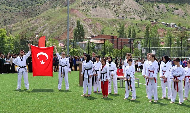 Oltu'da 19 Mayıs heyecanla kutlandı