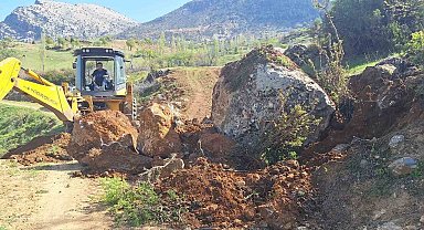 Onikişubat'ta yol çalışmaları