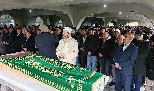 Ordu'da 'Anneler Günü'nde ağaçta asılı bulunan kadın son yolculuğuna uğurlandı