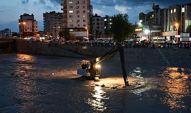 Osmaniye Kadirli'de sel felaketi... Bakan Yerlikaya son durumu paylaştı