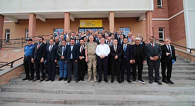 Otlukbeli'de muhtarlar toplantısı düzenlendi
