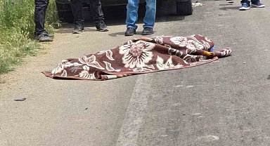 Otomobil ile çarpışan motosikletin sürücüsü hayatını kaybetti