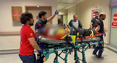 Otomobil ile motosiklet çarpıştı: 1 ağır yaralı