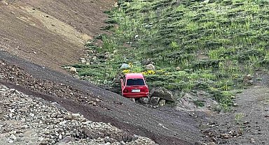 Otomobil şarampole yuvarlandı: 2'si çocuk 7 yaralı