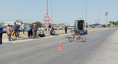 Otomobilin çarptığı bisikletli hayatını kaybetti