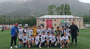 Özalp Gençlikspor U12 Futbol Takımı şampiyon oldu