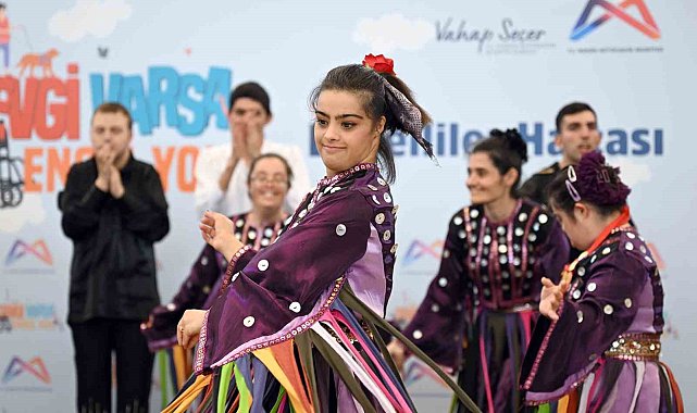 Özel bireyler engelleri sanatla aştı