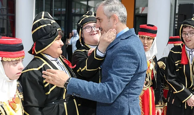 Özel bireylerden, Çayırova'da en özel program