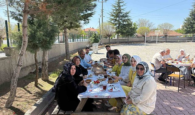 Özel çocuklardan Anneler Günü sürprizi