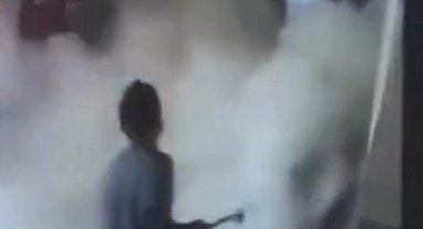 Özel öğrenci yangın tüpünü sıkınca okulda paniğe neden oldu