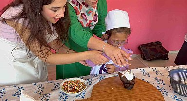 Özkar Özel Eğitim Uygulama Okulu'ndan 'Pasta Atölyesi'