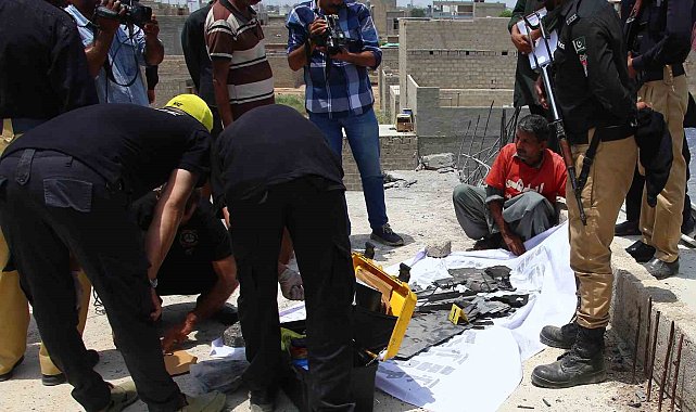 Pakistan ordusu: "Hindistan'a ait 25 İHA etkisiz hale getirildi"