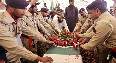 Pakistan Ulusal Güvenlik Konseyi toplandı: "Hindistan'ın saldırısı açıkça savaş eylemi"