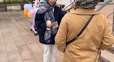 Palu'da doğal olan normal doğum temalı etkinlik