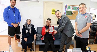 Paralimpik Milli Sporcu Mehmet Bakır Eğilmez'e anlamlı ziyaret